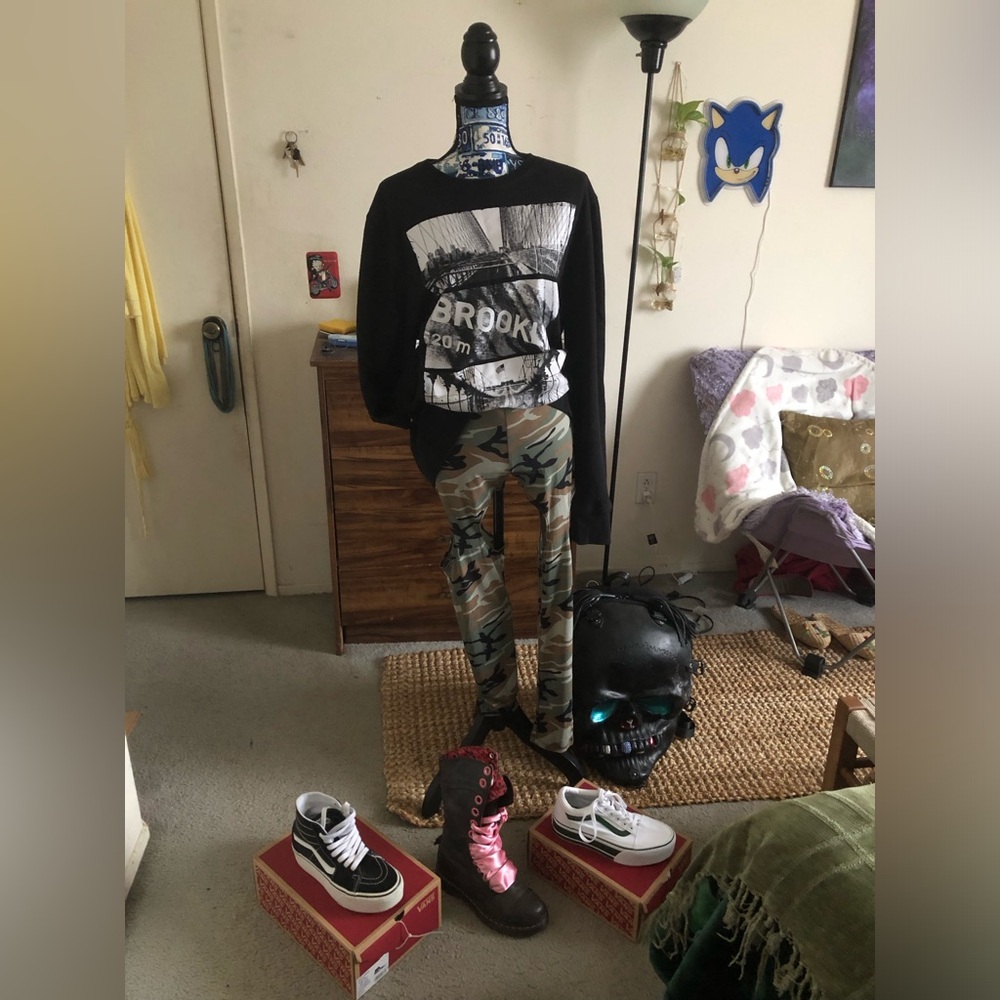 Men’s Black Graphic Sweatshirt